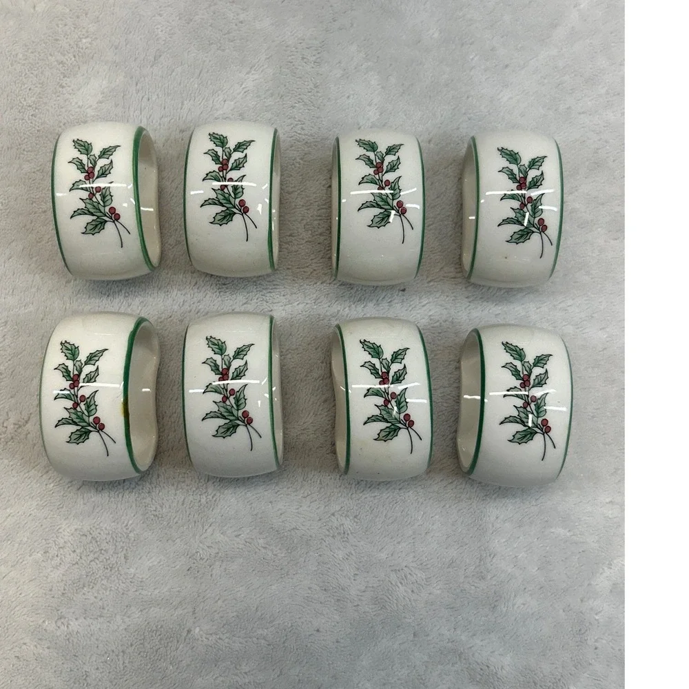 Vintage Ceramic Napkin Rings White Holly Berry Christmas Set of 8 Japan Holiday